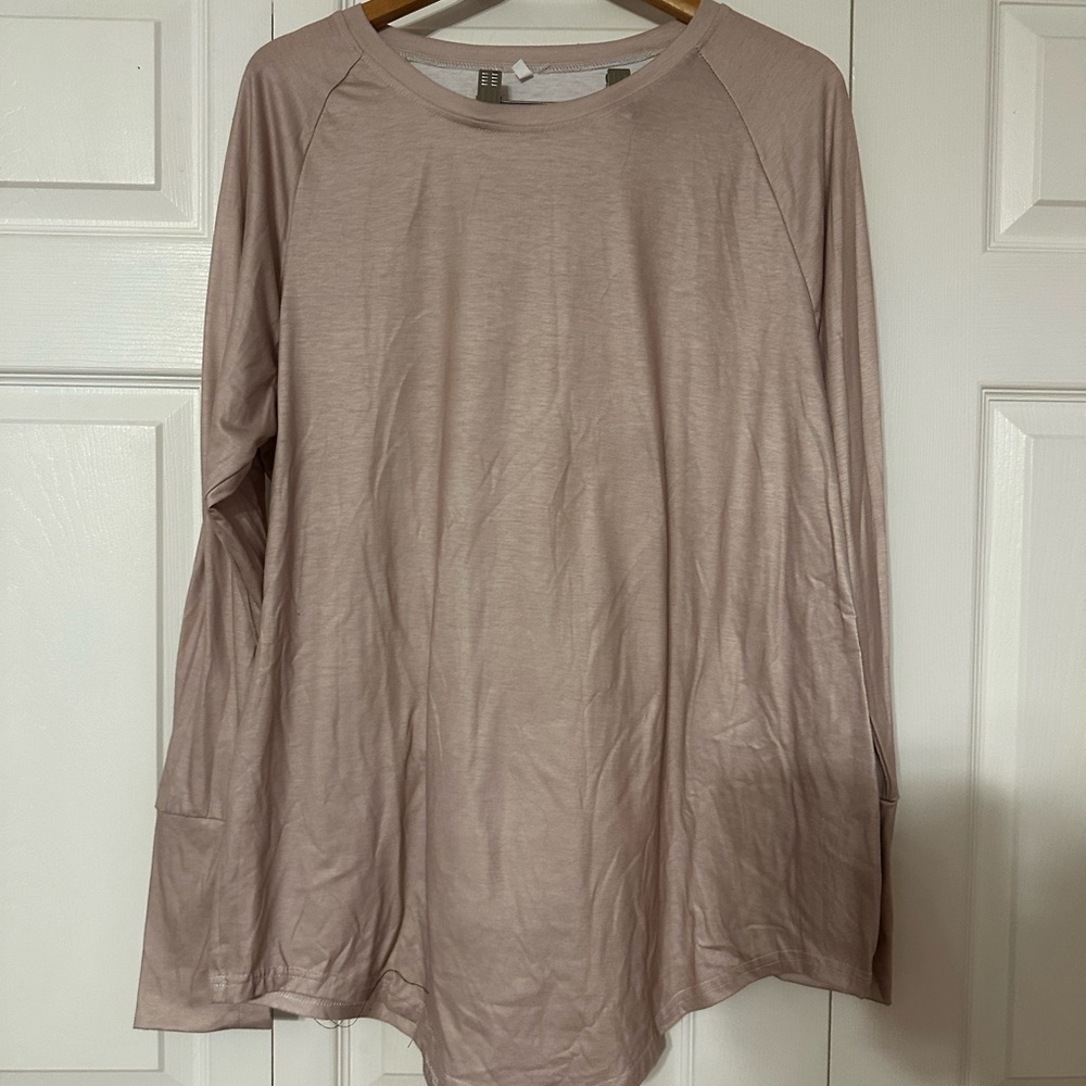 Women’s long sleeve top sz L XL